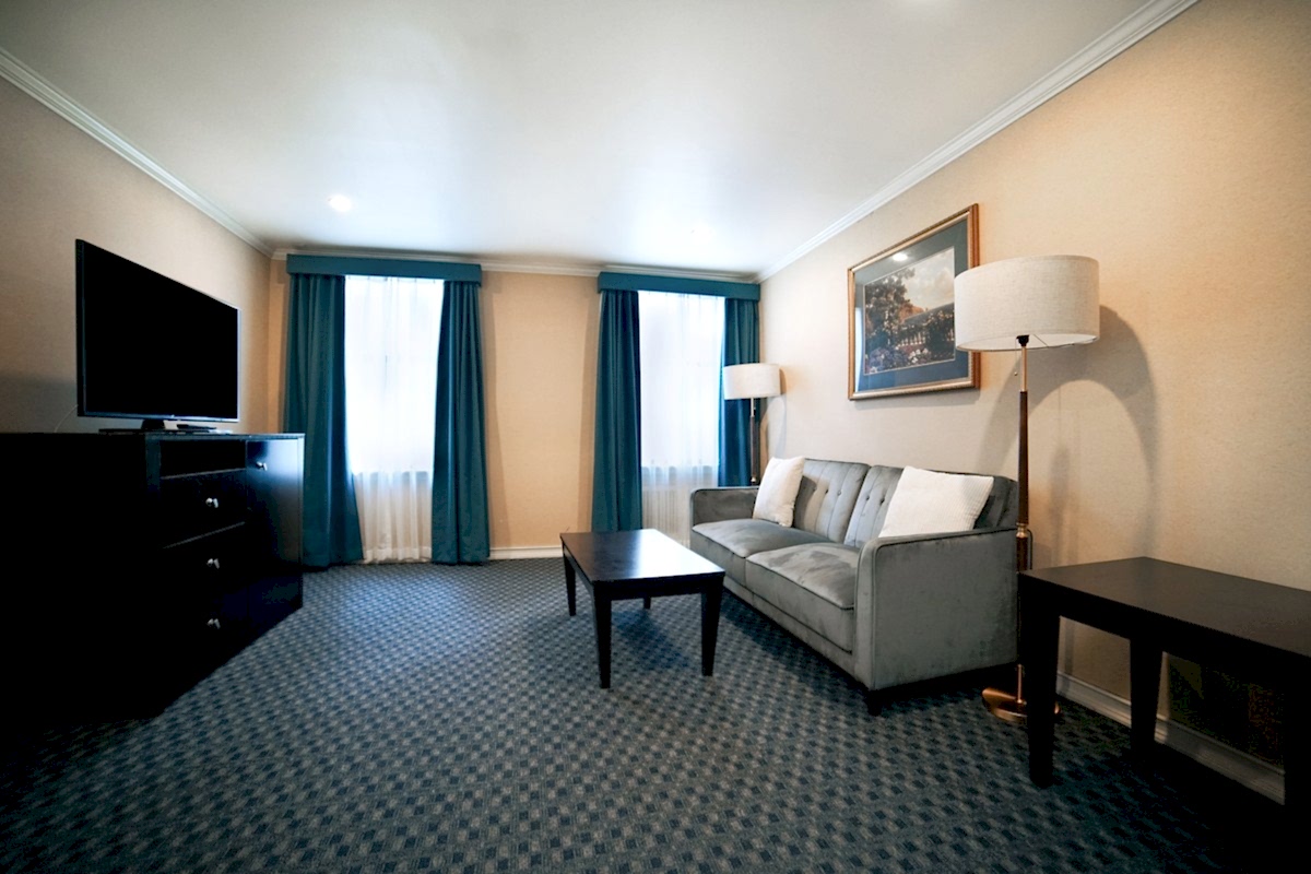 CITY VIEW - 2 QUEEN BEDS SUITE