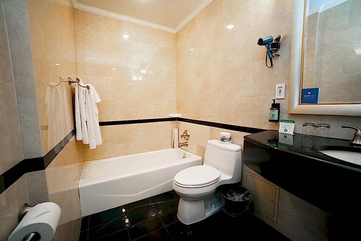 CITY VIEW - 2 QUEEN BEDS SUITE