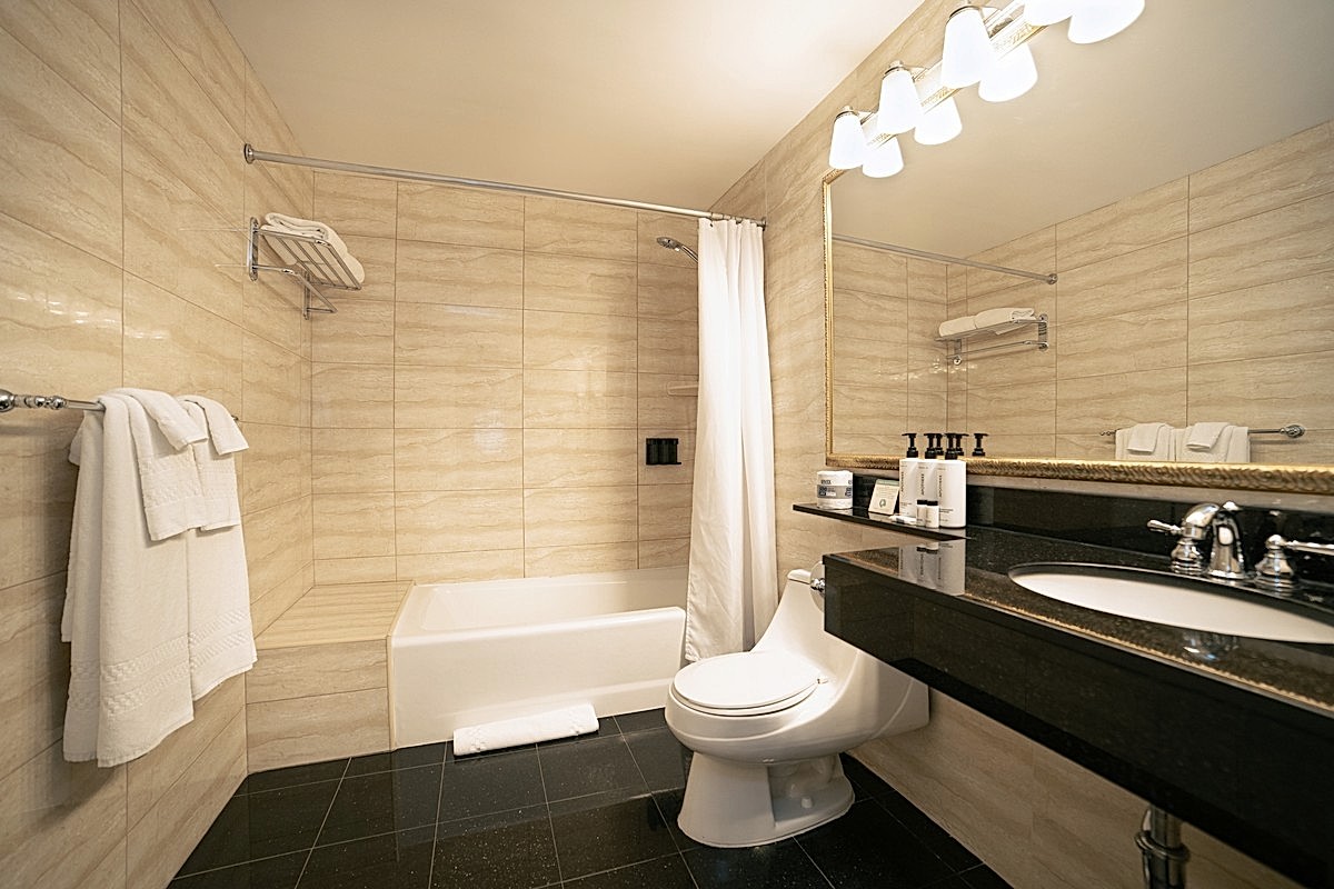 HIGH FLOOR - 2 FULL BEDS SUITE