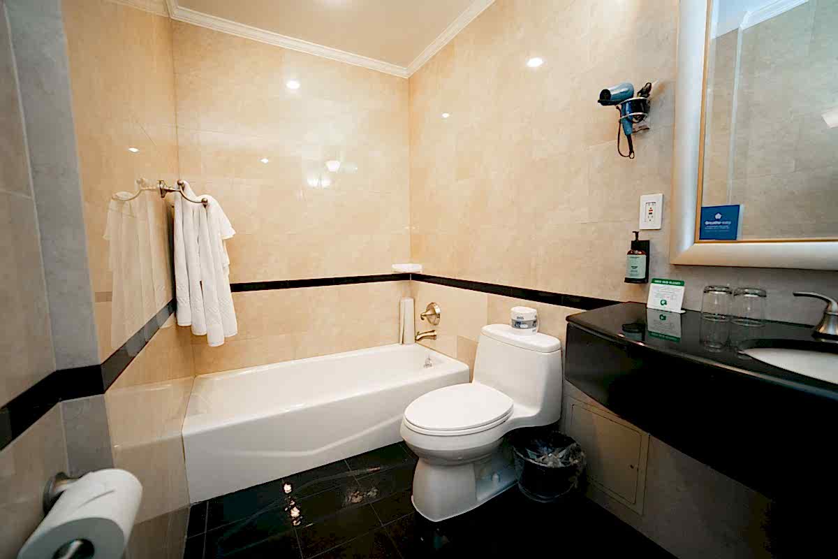 HIGH FLOOR - CITY VIEW - 2 QUEEN BEDS SUITE